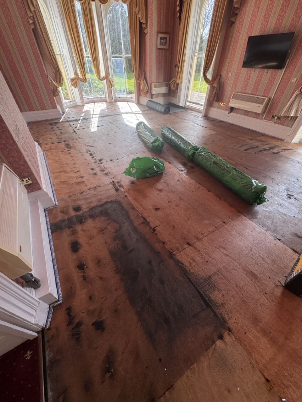 Lounge — Country house — before